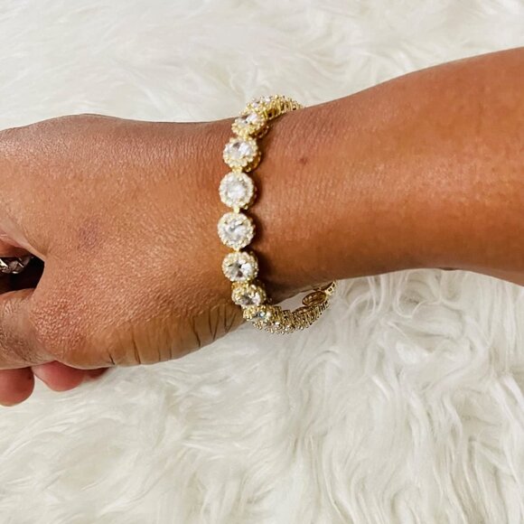 Neiman Marcus 18K Yellow Gold Plated Halo Bracelet - Picture 1 of 6
